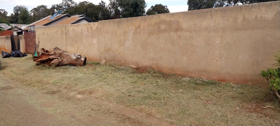 Commercial Property for Sale in Lenasia Ext 13 Gauteng