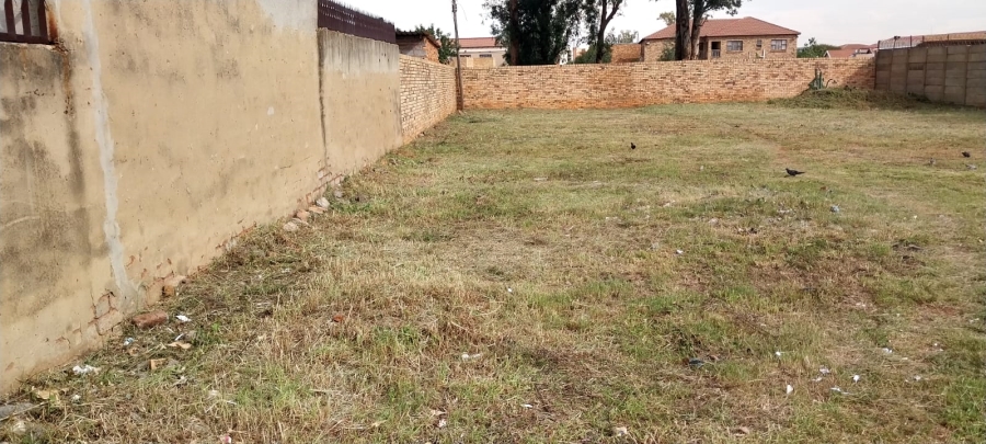 Commercial Property for Sale in Lenasia Ext 13 Gauteng