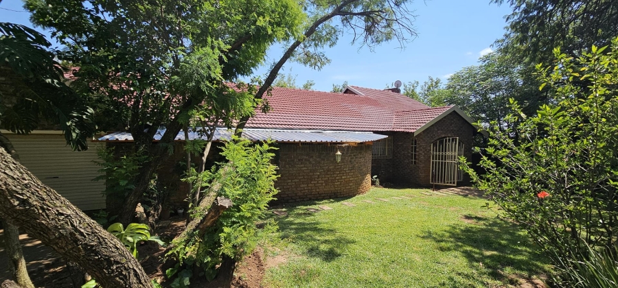 4 Bedroom Property for Sale in Constantia Park Gauteng