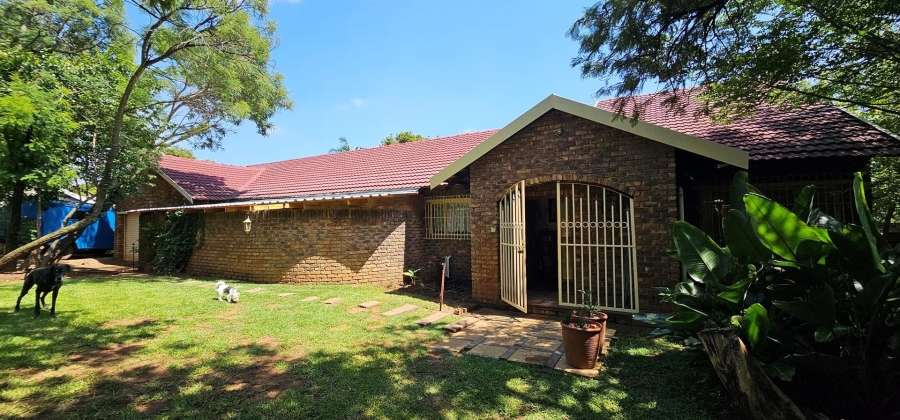 4 Bedroom Property for Sale in Constantia Park Gauteng