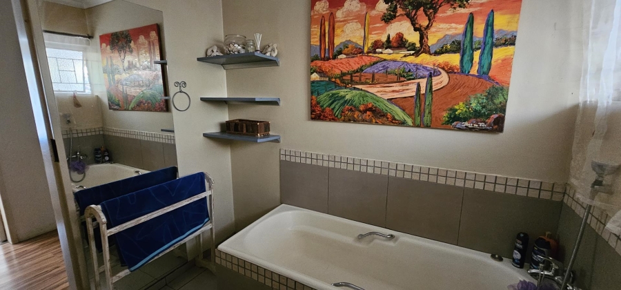 4 Bedroom Property for Sale in Constantia Park Gauteng