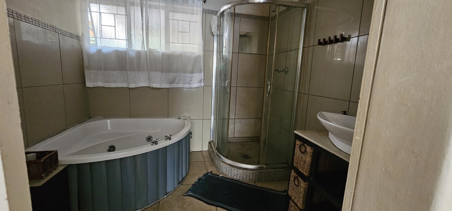 4 Bedroom Property for Sale in Constantia Park Gauteng