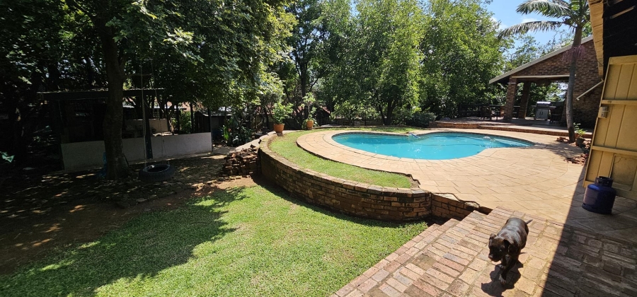 4 Bedroom Property for Sale in Constantia Park Gauteng