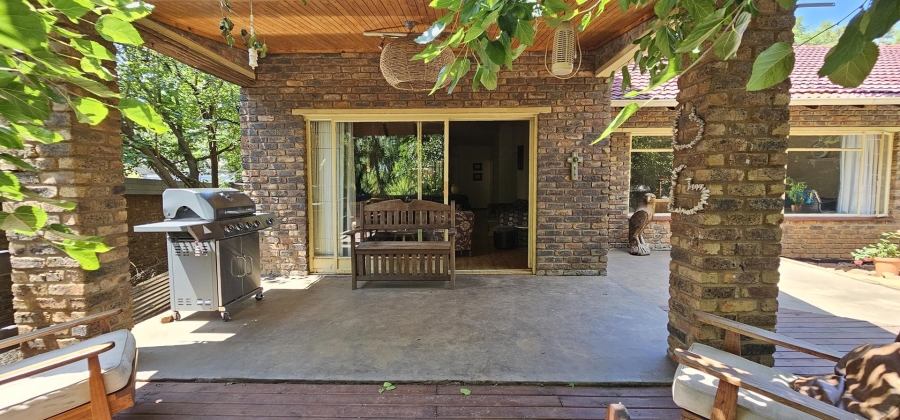 4 Bedroom Property for Sale in Constantia Park Gauteng