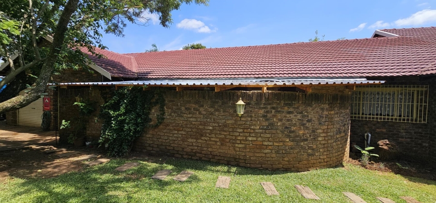 4 Bedroom Property for Sale in Constantia Park Gauteng