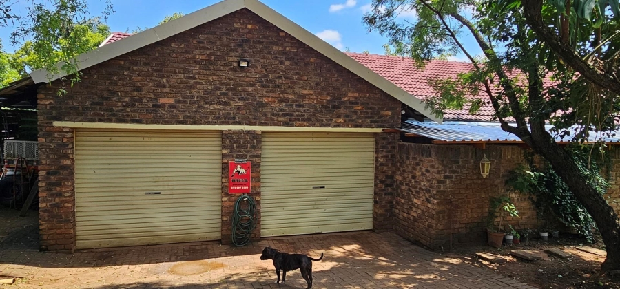 4 Bedroom Property for Sale in Constantia Park Gauteng