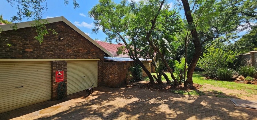 4 Bedroom Property for Sale in Constantia Park Gauteng