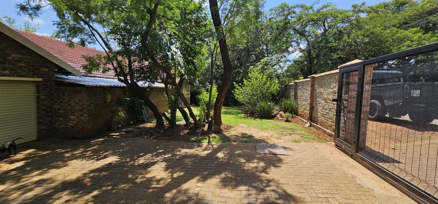 4 Bedroom Property for Sale in Constantia Park Gauteng
