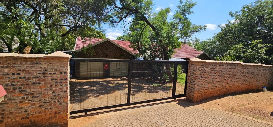 4 Bedroom Property for Sale in Constantia Park Gauteng