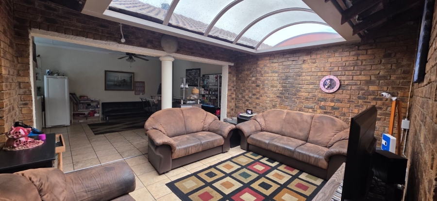 2 Bedroom Property for Sale in Boksburg North Gauteng