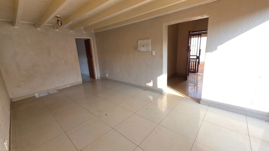6 Bedroom Property for Sale in Laudium Gauteng