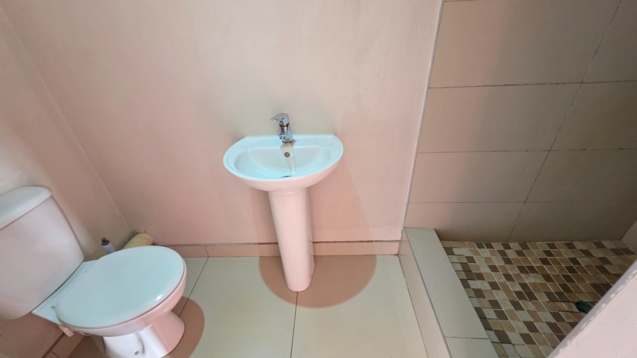 6 Bedroom Property for Sale in Laudium Gauteng