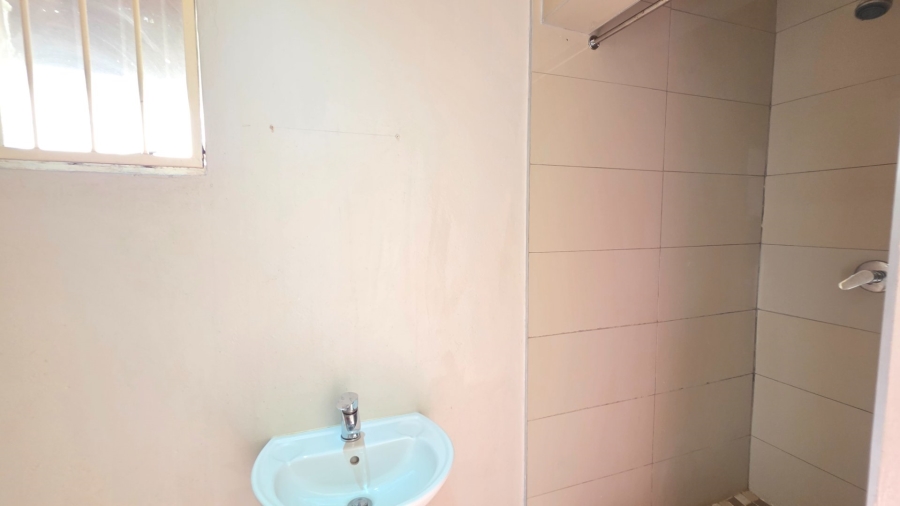 6 Bedroom Property for Sale in Laudium Gauteng