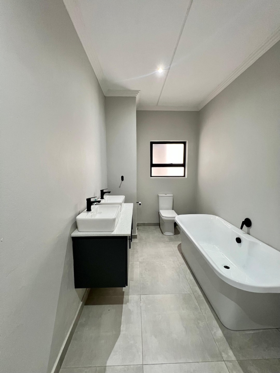 To Let 2 Bedroom Property for Rent in Bryanston Gauteng