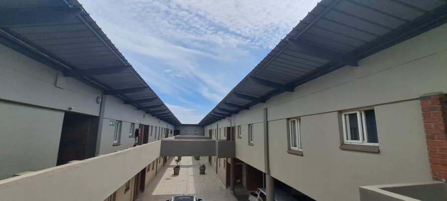 To Let 2 Bedroom Property for Rent in Bruma Gauteng