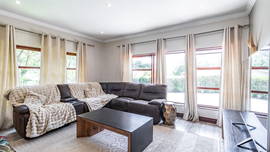 3 Bedroom Property for Sale in Lakeside Village Gauteng