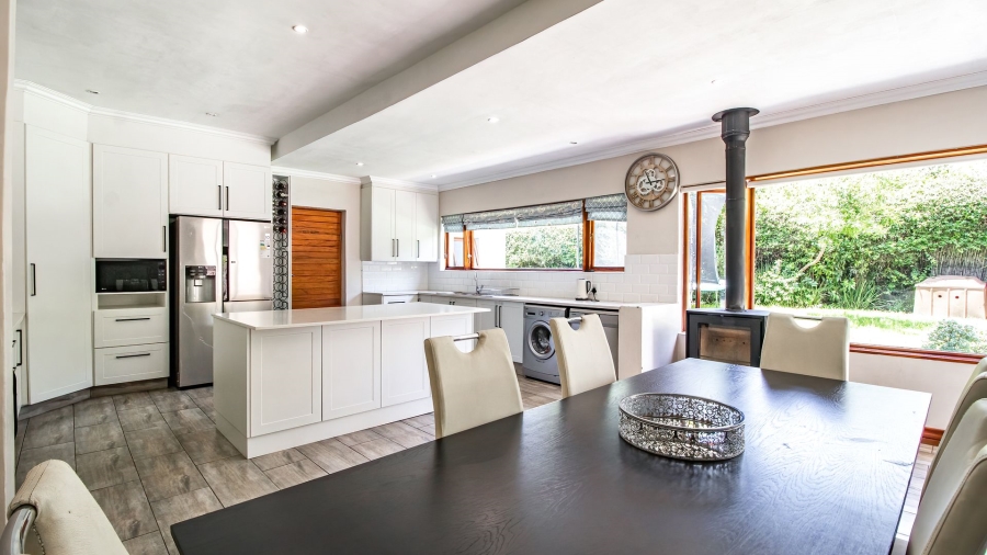 3 Bedroom Property for Sale in Lakeside Village Gauteng