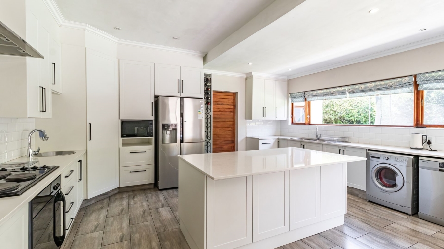 3 Bedroom Property for Sale in Lakeside Village Gauteng