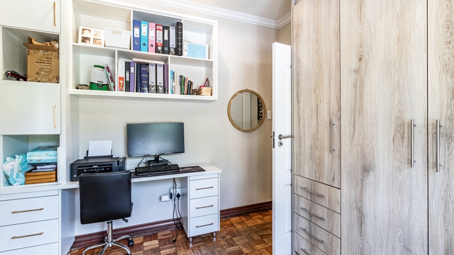 3 Bedroom Property for Sale in Lakeside Village Gauteng