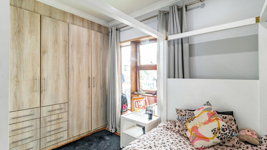 3 Bedroom Property for Sale in Lakeside Village Gauteng