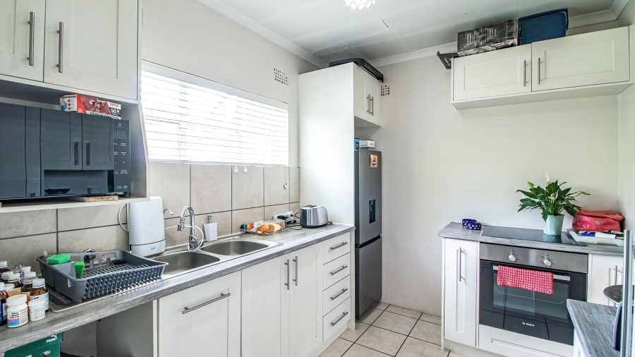 3 Bedroom Property for Sale in Lakeside Village Gauteng