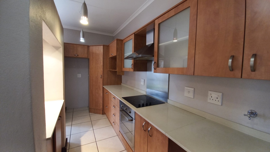 To Let 2 Bedroom Property for Rent in Lonehill Gauteng