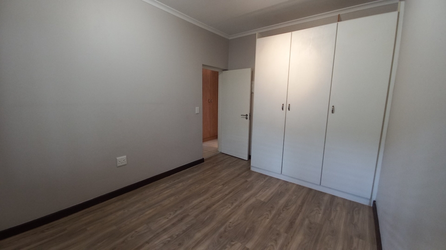 To Let 2 Bedroom Property for Rent in Lonehill Gauteng