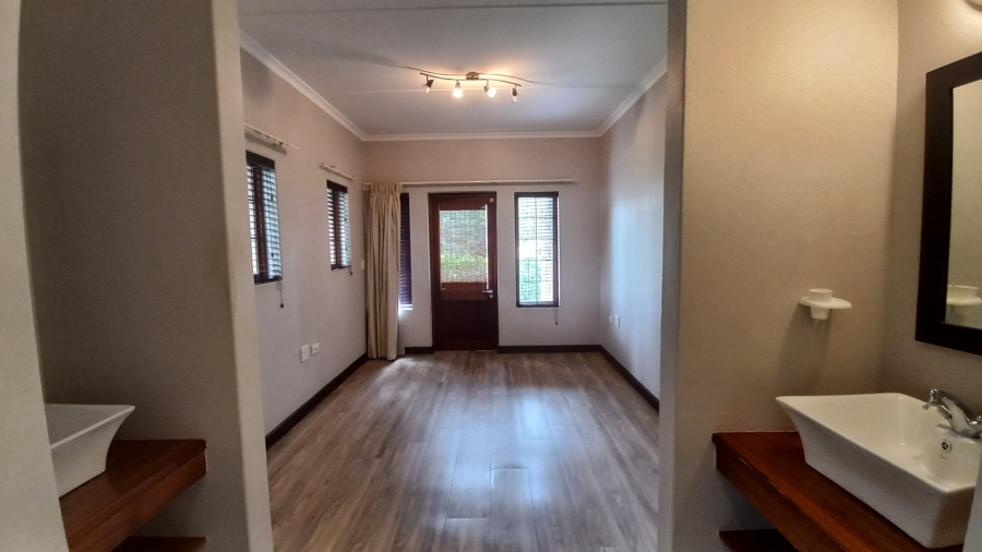 To Let 2 Bedroom Property for Rent in Lonehill Gauteng