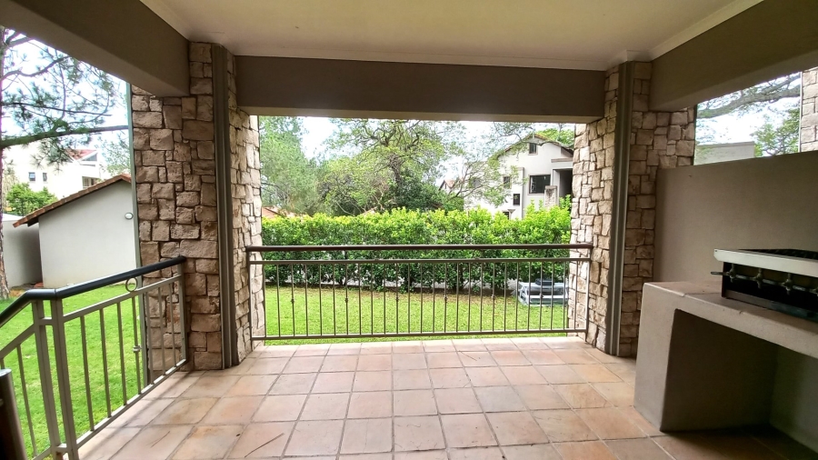 To Let 2 Bedroom Property for Rent in Lonehill Gauteng