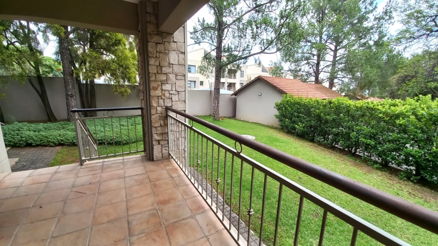 To Let 2 Bedroom Property for Rent in Lonehill Gauteng