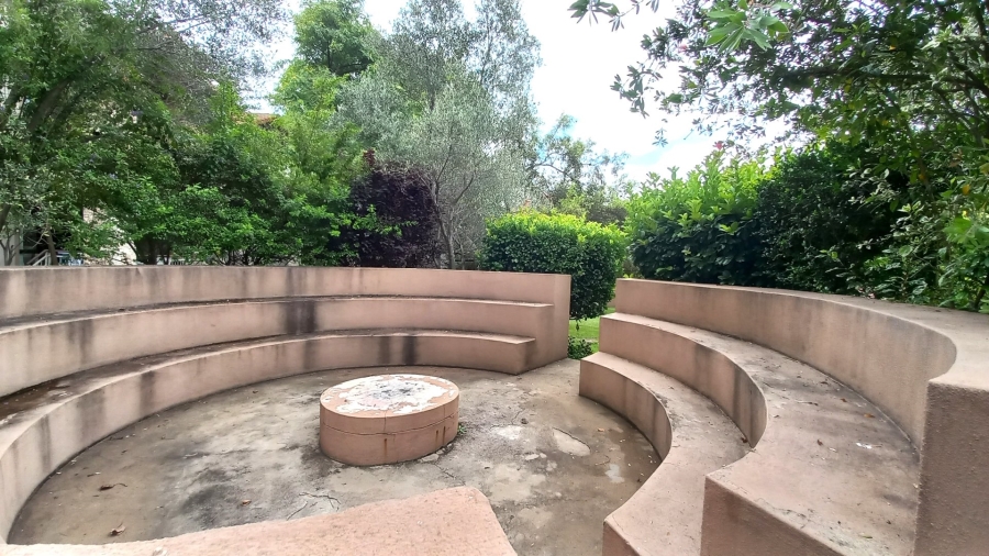 To Let 2 Bedroom Property for Rent in Lonehill Gauteng