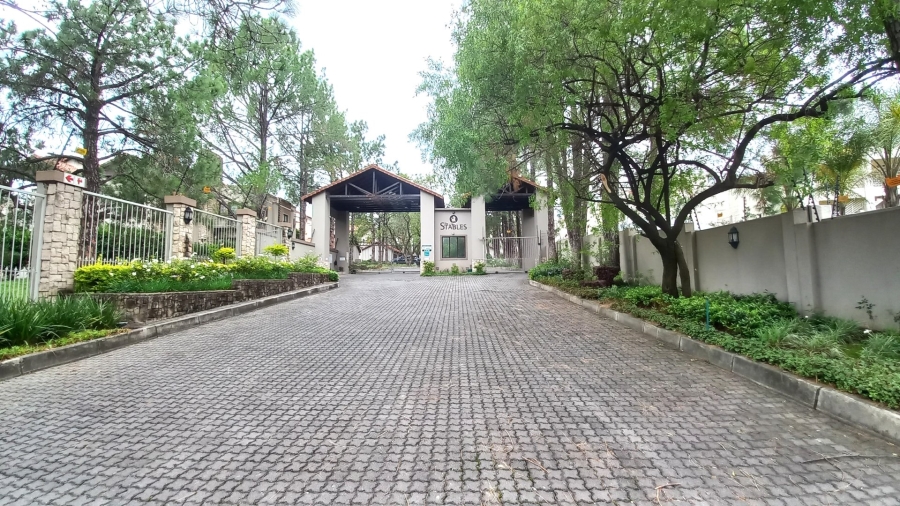 To Let 2 Bedroom Property for Rent in Lonehill Gauteng