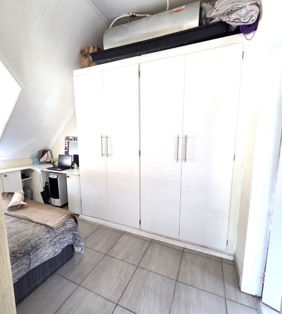 To Let 1 Bedroom Property for Rent in Halfway Gardens Gauteng