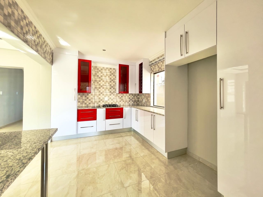 To Let 5 Bedroom Property for Rent in Sagewood Gauteng