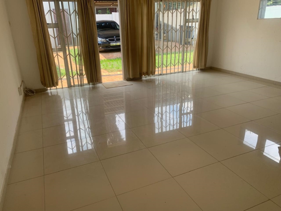 To Let 2 Bedroom Property for Rent in Bassonia Gauteng
