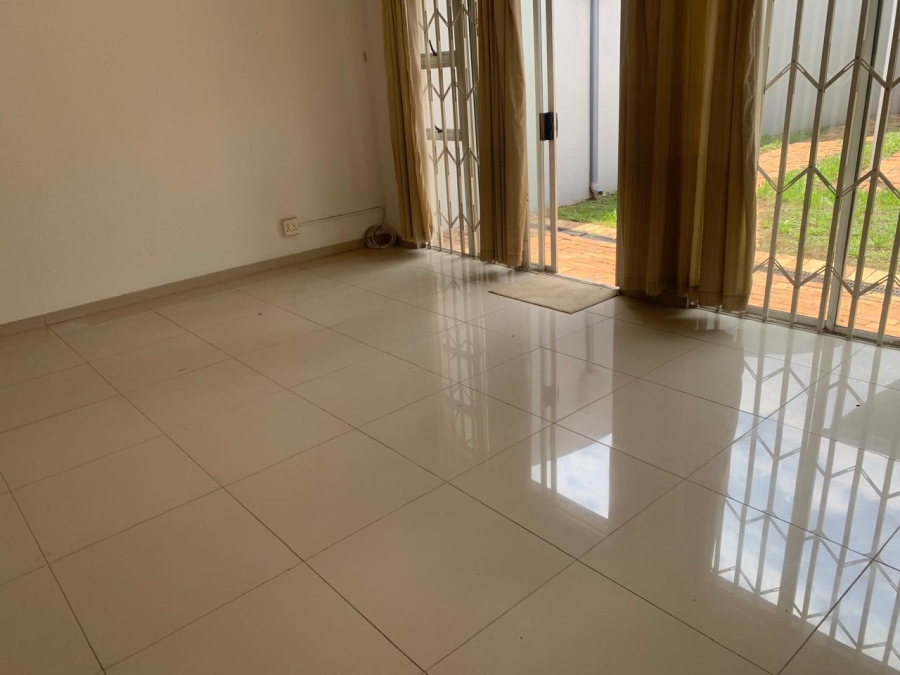 To Let 2 Bedroom Property for Rent in Bassonia Gauteng