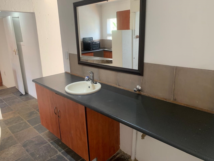 To Let 2 Bedroom Property for Rent in Bassonia Gauteng