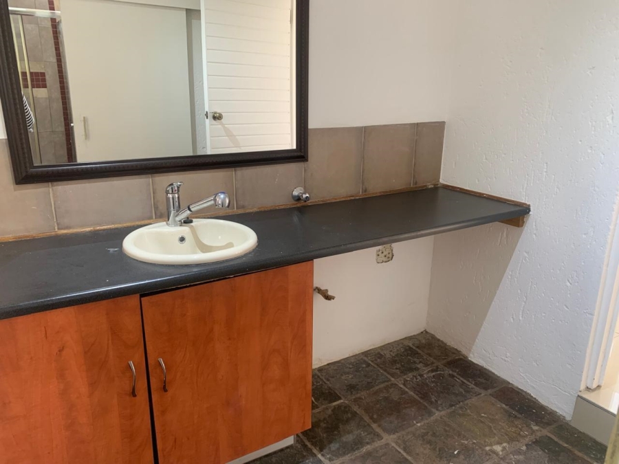 To Let 2 Bedroom Property for Rent in Bassonia Gauteng