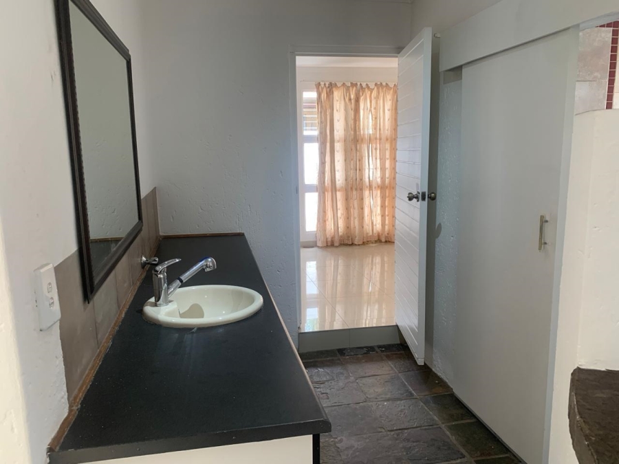To Let 2 Bedroom Property for Rent in Bassonia Gauteng