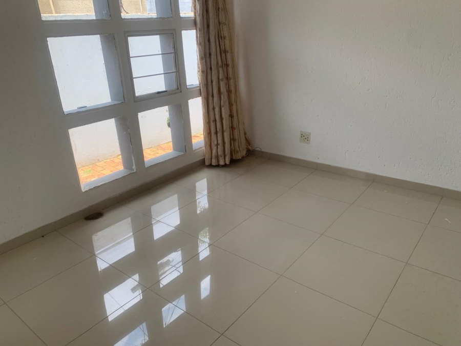 To Let 2 Bedroom Property for Rent in Bassonia Gauteng