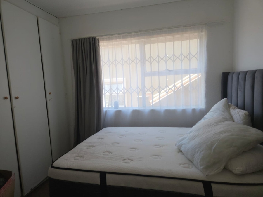 To Let 2 Bedroom Property for Rent in Wannenburghoogte Gauteng