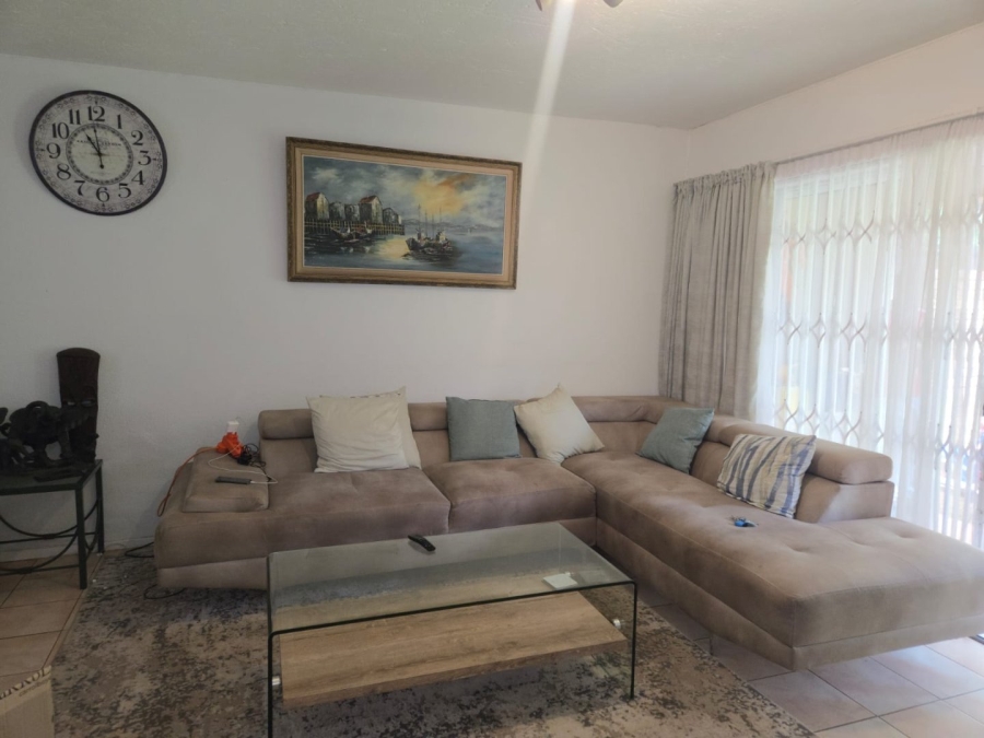 To Let 2 Bedroom Property for Rent in Wannenburghoogte Gauteng