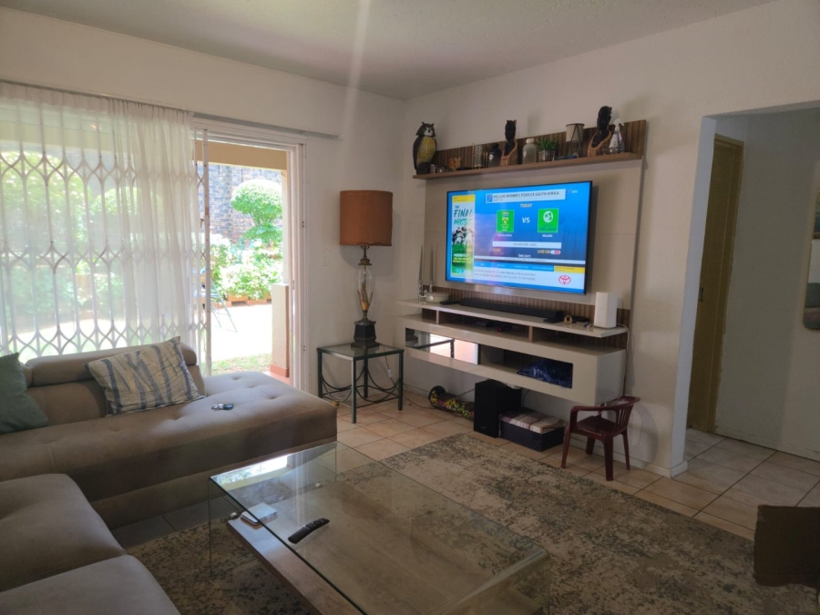 To Let 2 Bedroom Property for Rent in Wannenburghoogte Gauteng