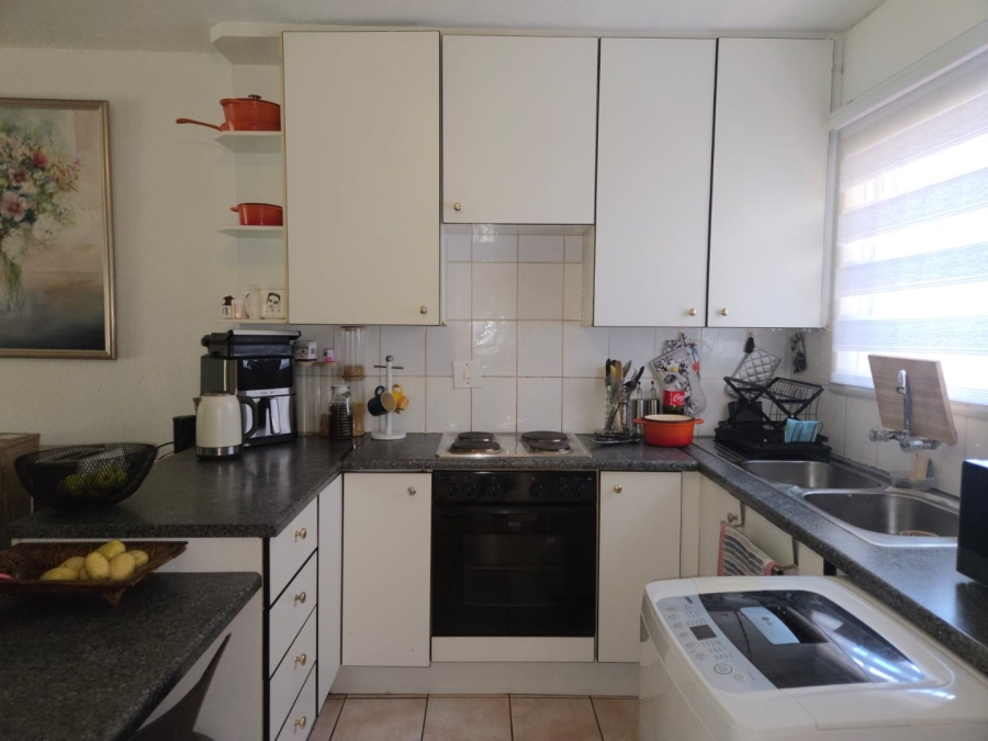 To Let 2 Bedroom Property for Rent in Wannenburghoogte Gauteng