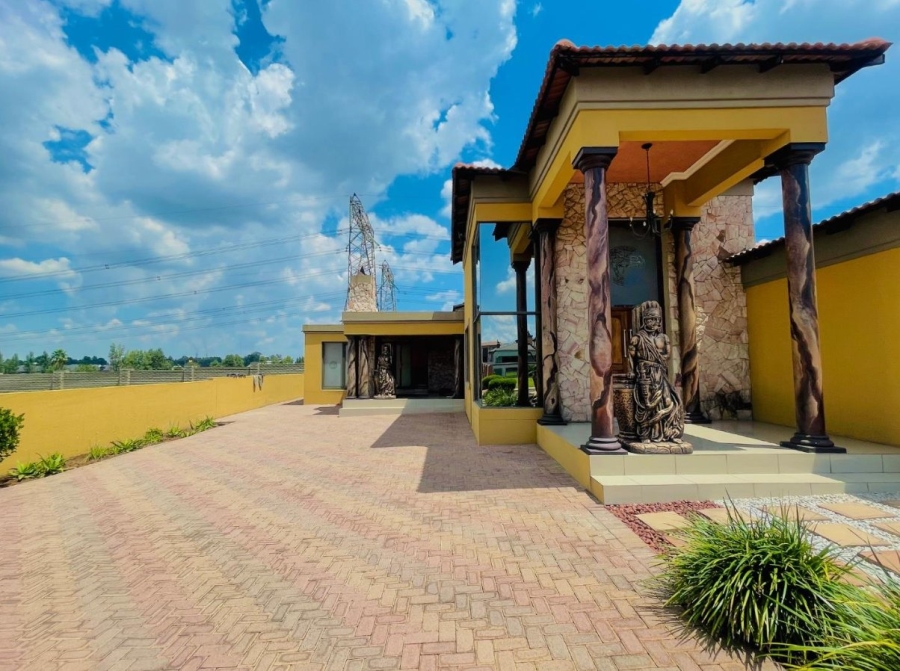 4 Bedroom Property for Sale in Three Rivers East Gauteng
