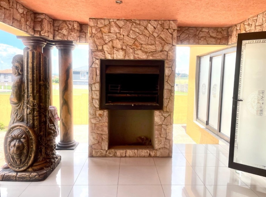 4 Bedroom Property for Sale in Three Rivers East Gauteng