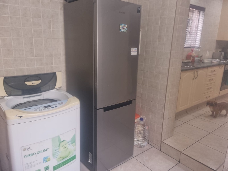 3 Bedroom Property for Sale in Vanderbijlpark SW 5 Gauteng