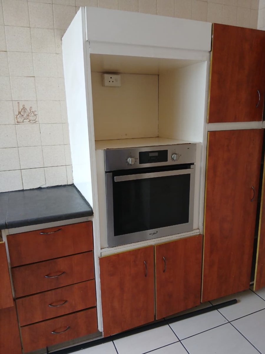 To Let 3 Bedroom Property for Rent in Bramley Gauteng