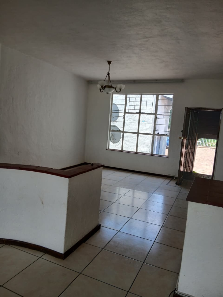 To Let 3 Bedroom Property for Rent in Bramley Gauteng
