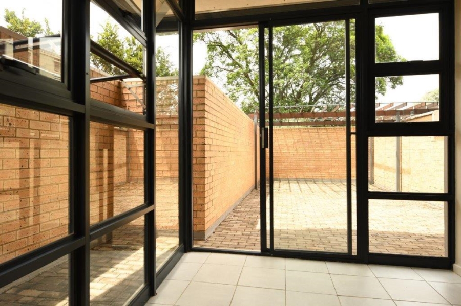 To Let 1 Bedroom Property for Rent in Lynnwood Gauteng